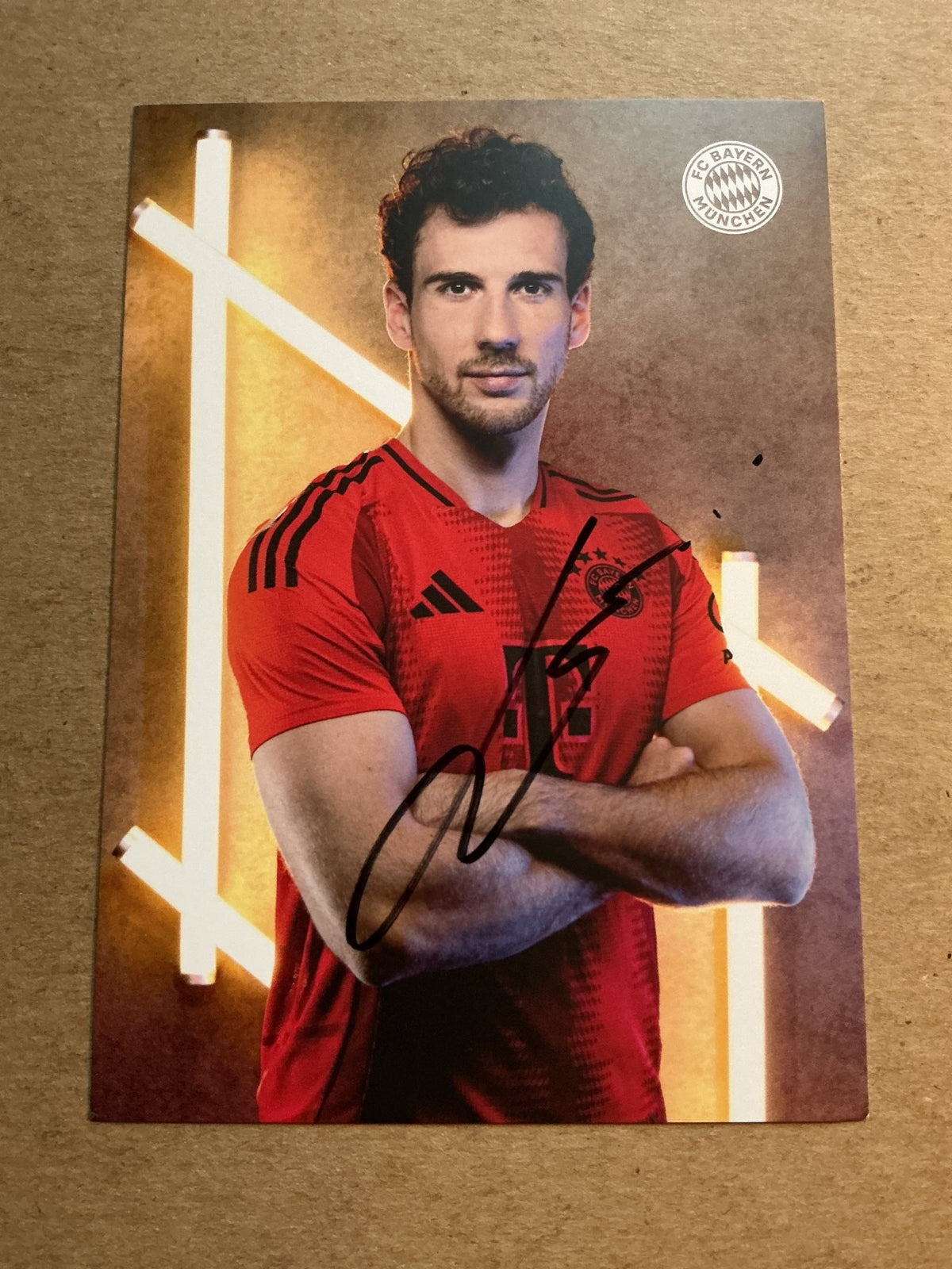 Leon Goretzka, Germany 🇩🇪 FC Bayern München 2024/25 hand signed - Autographs-World
