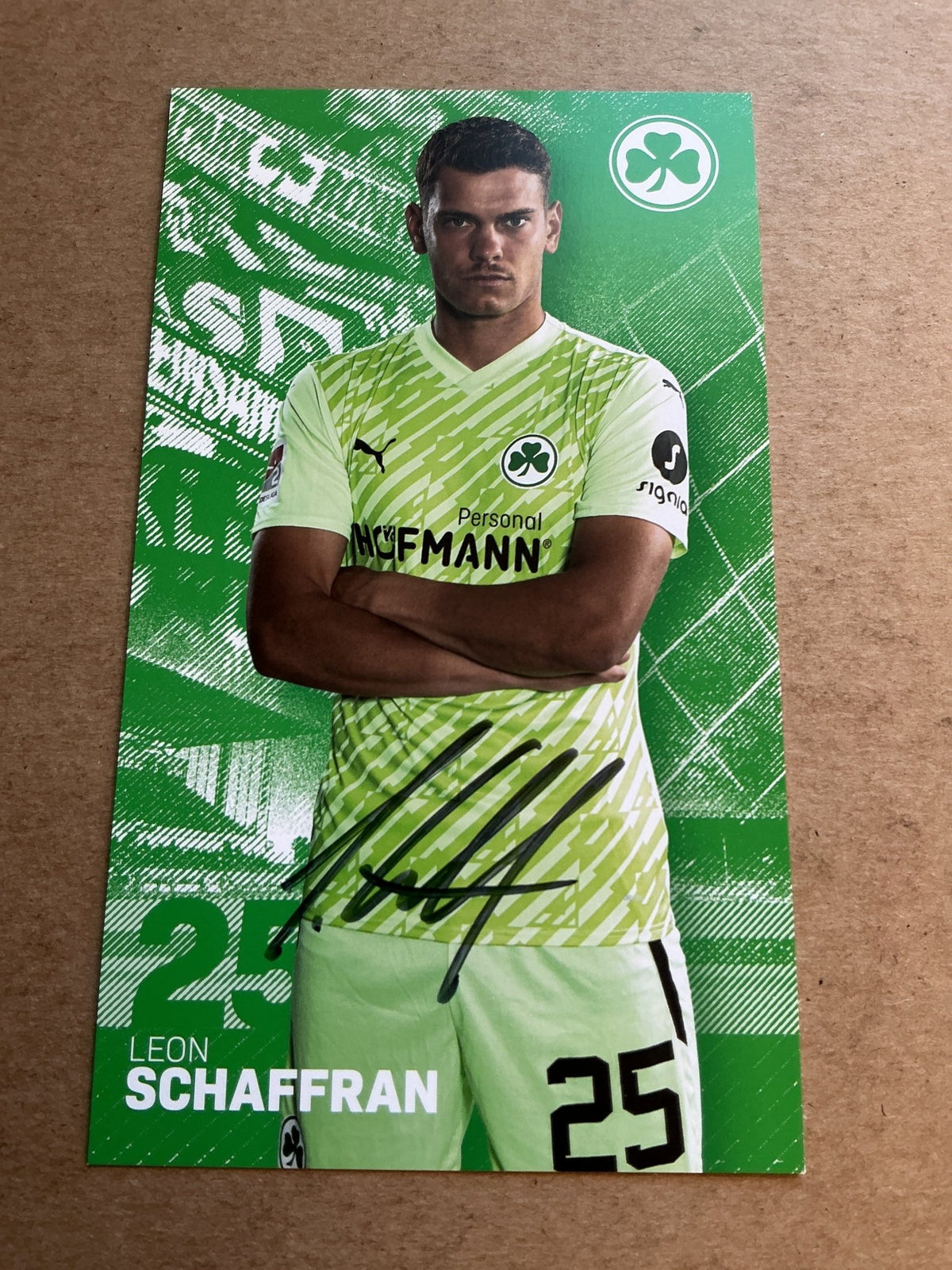Leon Schaffran, Germany 🇩🇪 SpVgg Greuther Fürth 2023/24 hand signed - Autographs-World