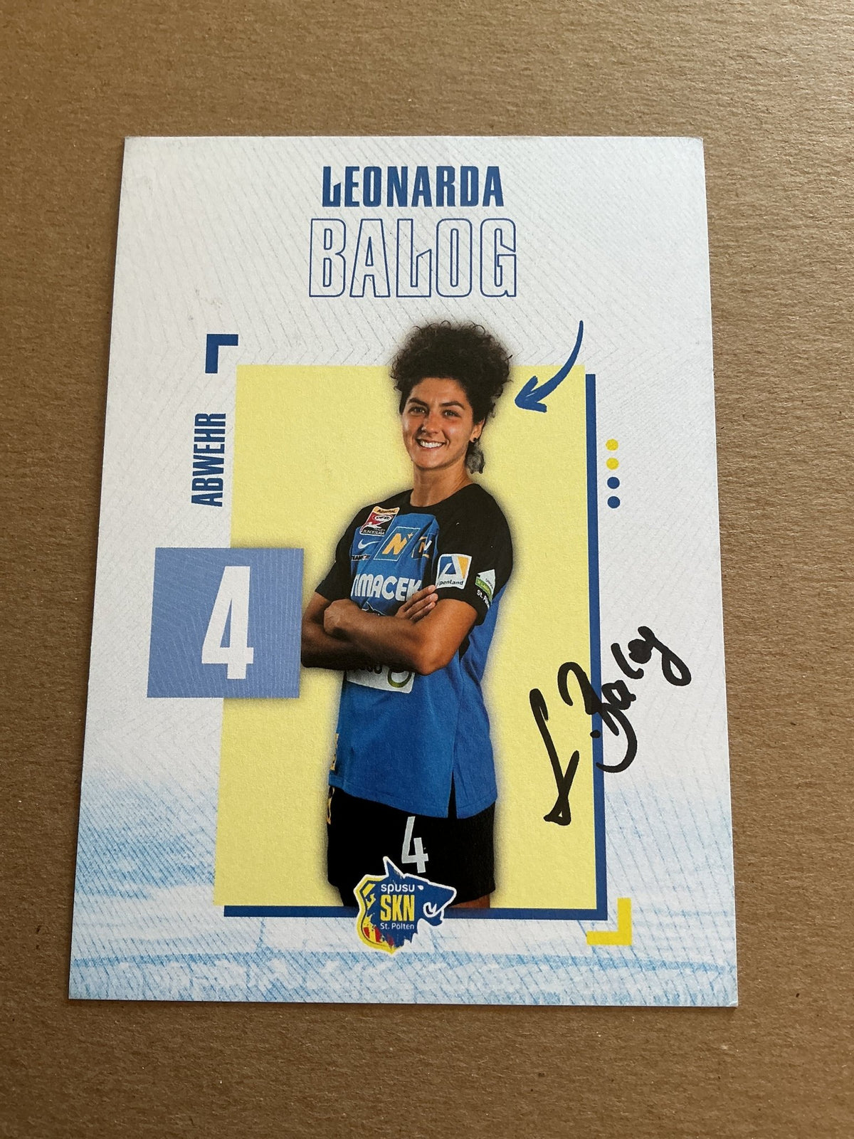 Leonarda Balog, Croatia 🇭🇷 SKN St. Pölten 2023/24 hand signed - Autographs-World