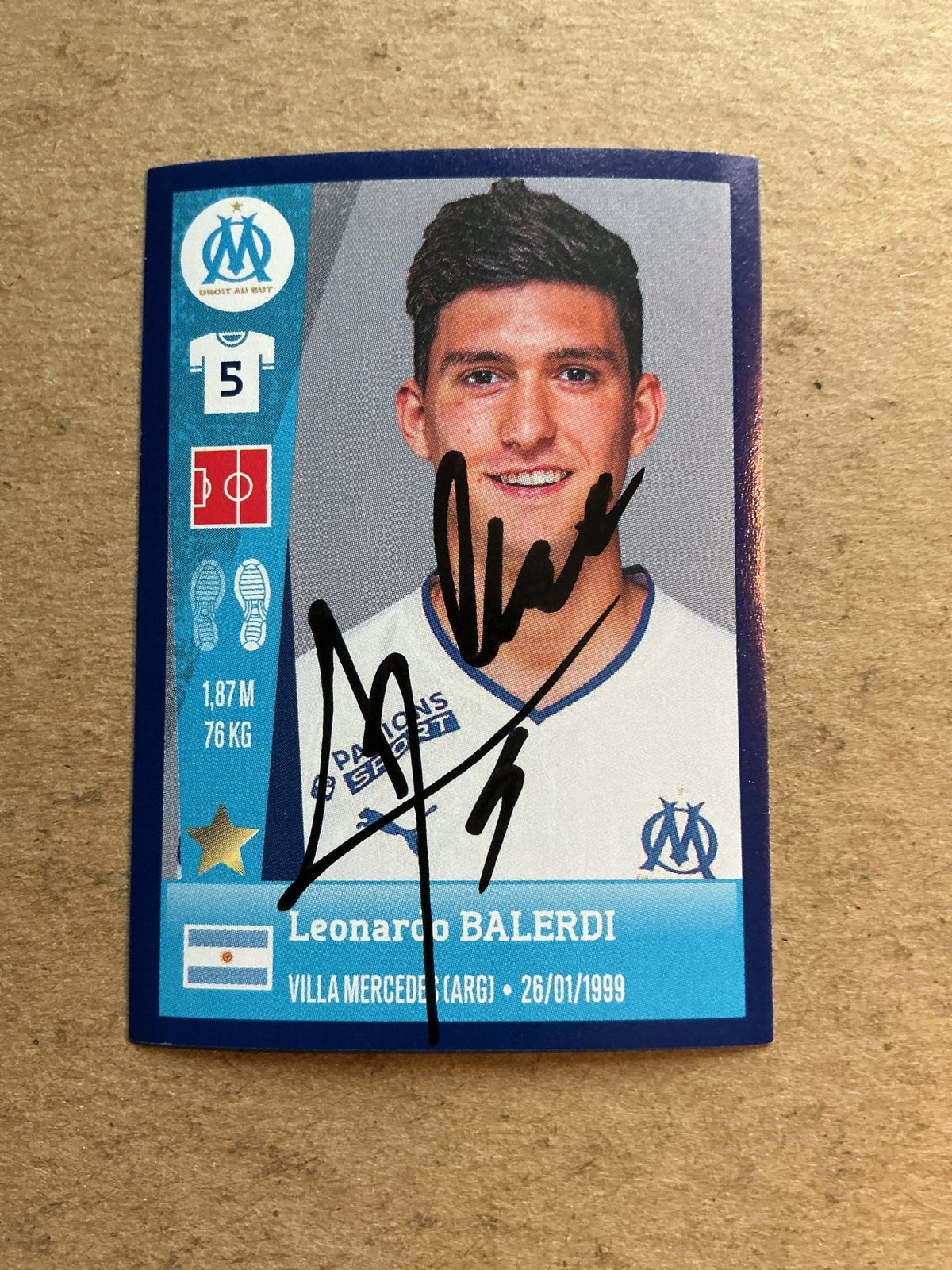 Leonardo Balerdi, Argentina 🇦🇷 Olympique Marseille 2023 Panini hand signed - Autographs-World
