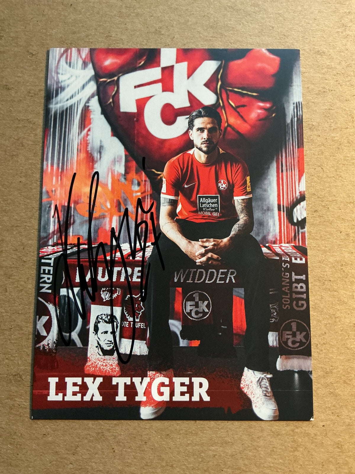 Lex Tyger Lobinger, Germany 🇩🇪 1.FC Kaiserslautern 2022/23 hand signed - Autographs-World