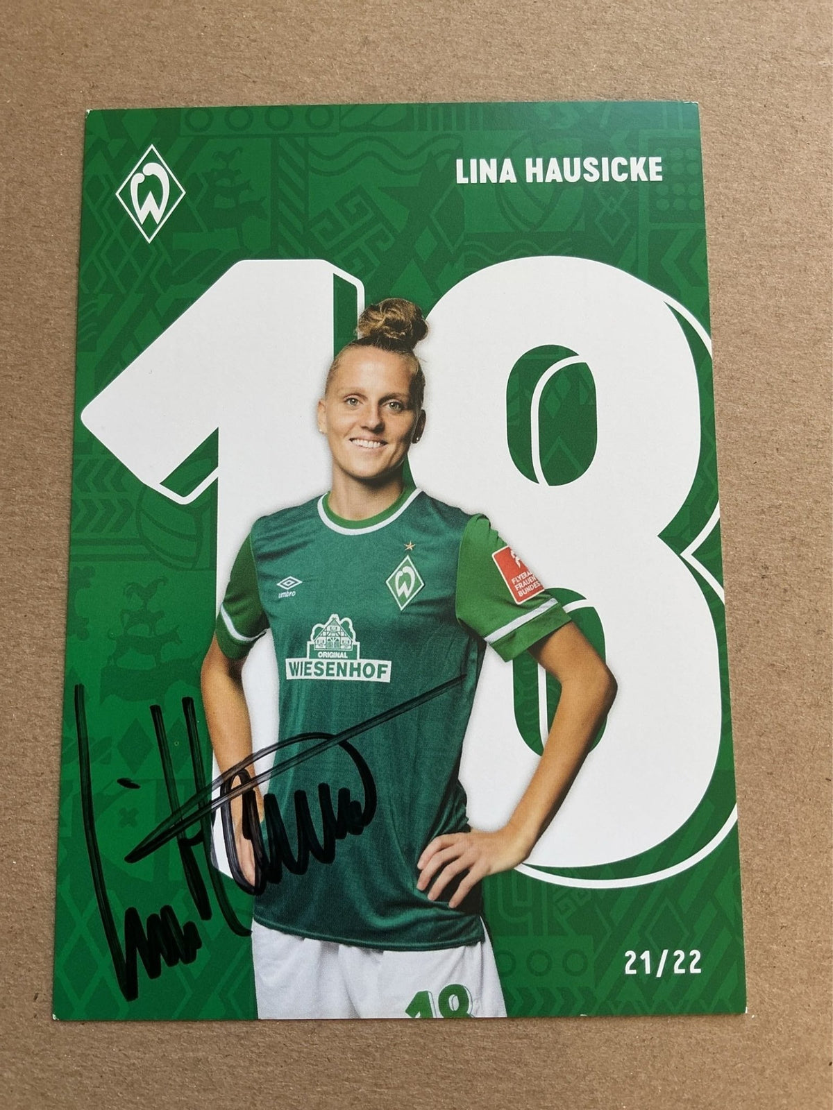 Lina Hausicke, Germany 🇩🇪 SV Werder Bremen 2021/22 hand signed - Autographs-World