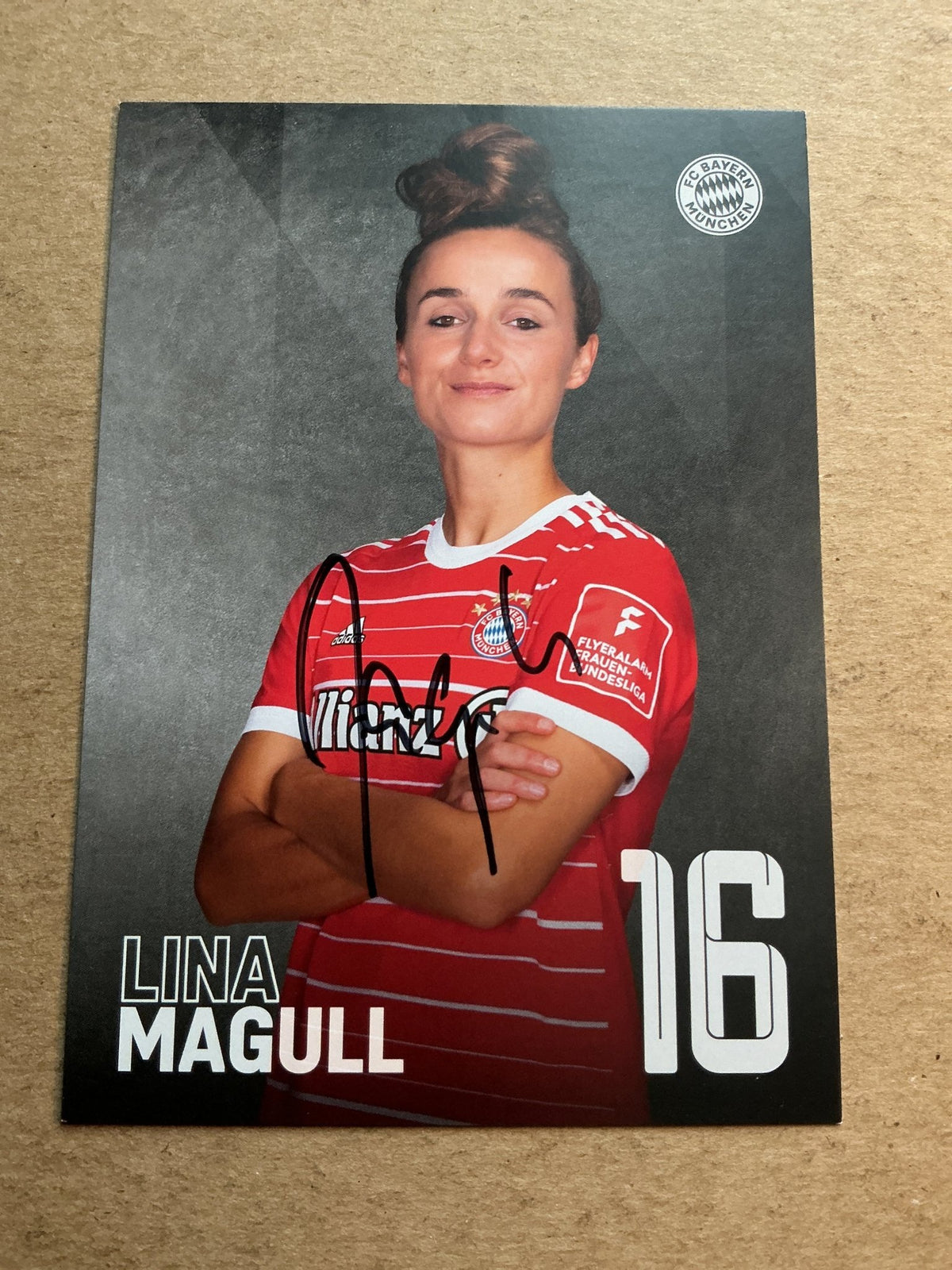 Lina Magull, Germany 🇩🇪 FC Bayern München 2022/23 hand signed - Autographs-World