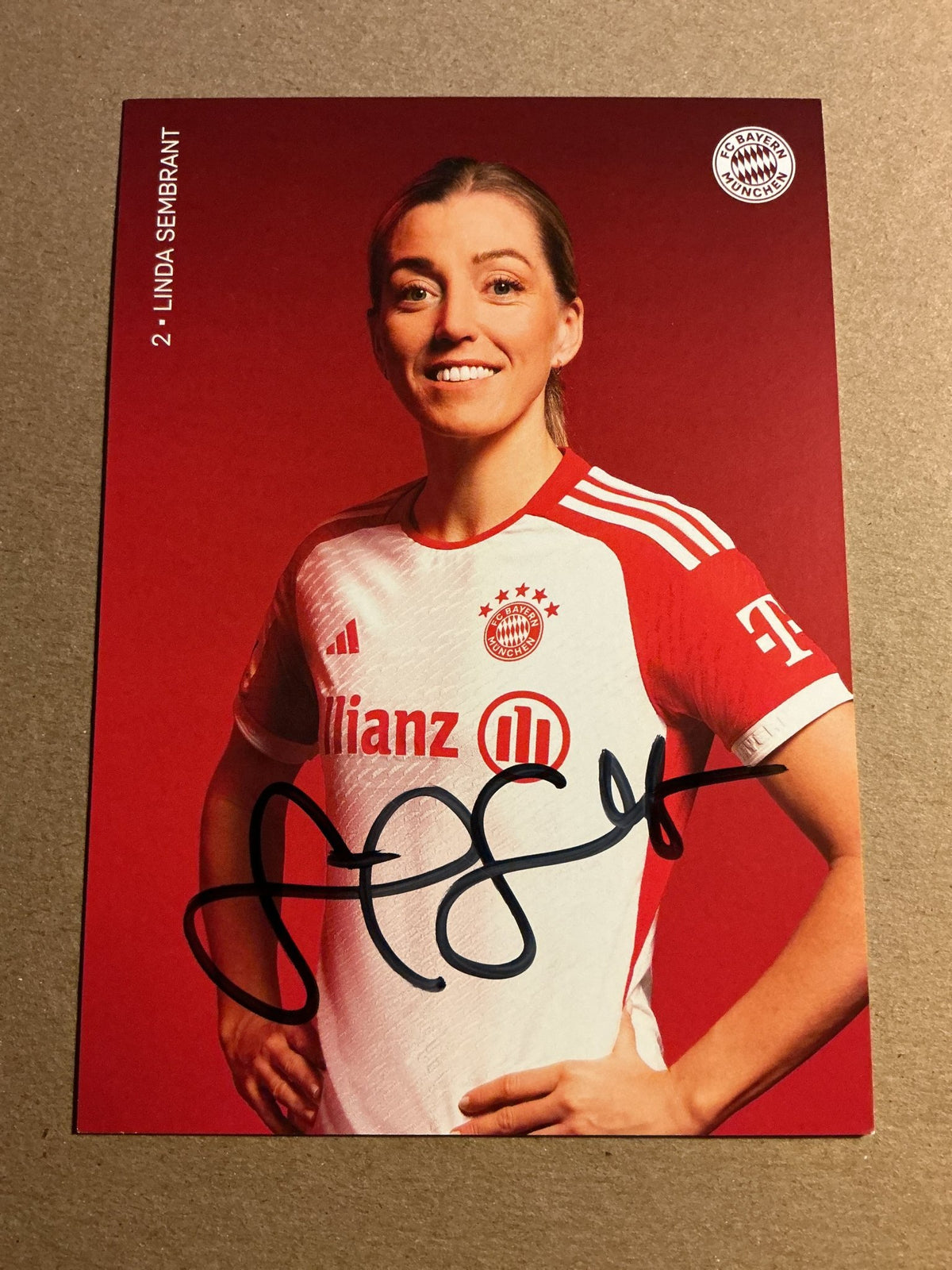 Linda Sembrandt, Sweden 🇸🇪 FC Bayern München 2023/24 hand signed - Autographs-World