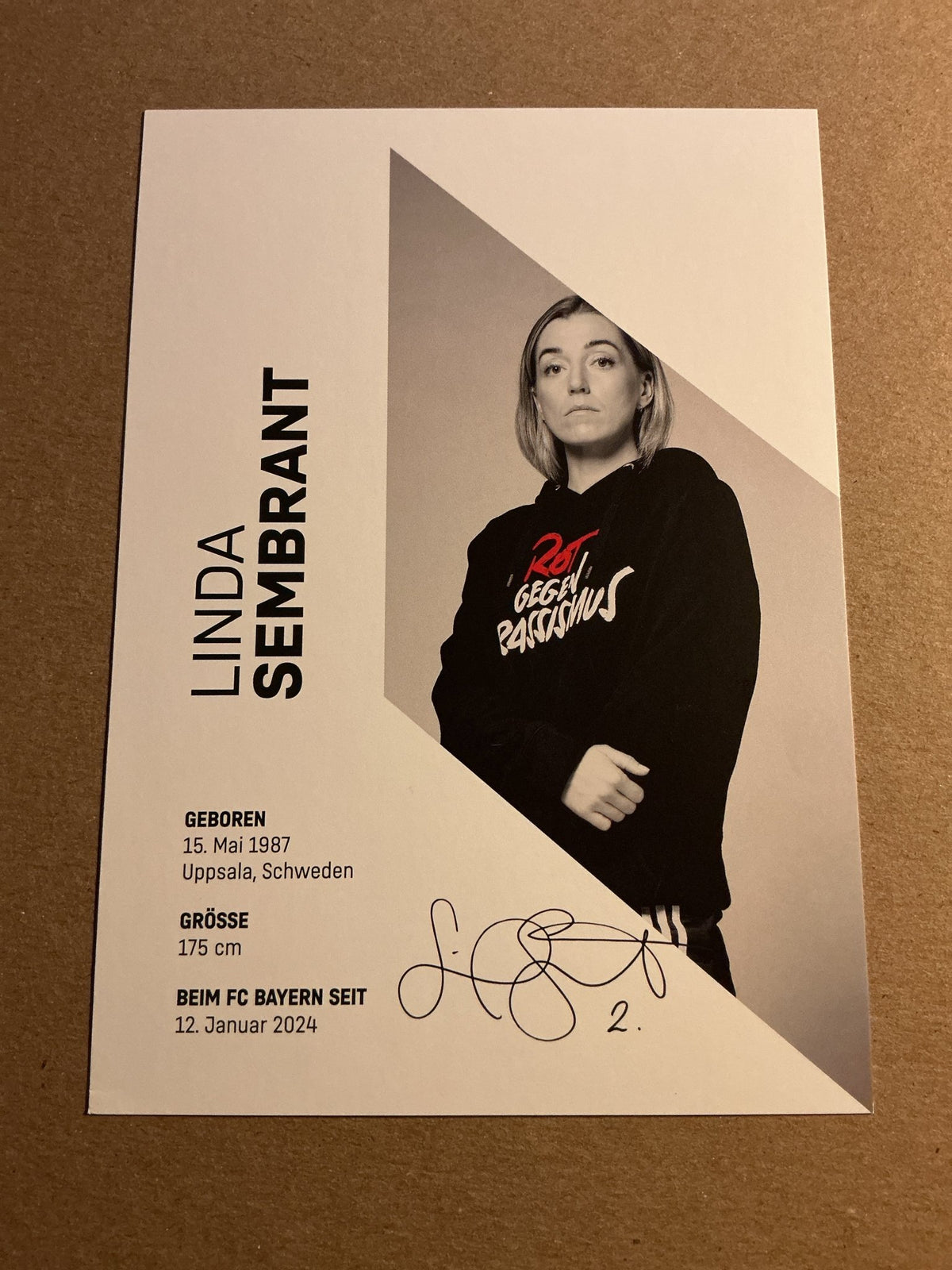 Linda Sembrandt, Sweden 🇸🇪 FC Bayern München 2023/24 hand signed - Autographs-World