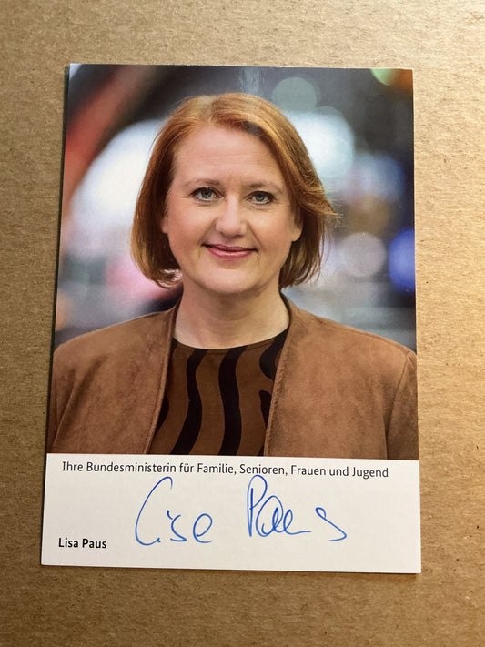 Lisa Paus, Germany 🇩🇪 Minister for Family Affairs 2025 hand signed - Autographs-World