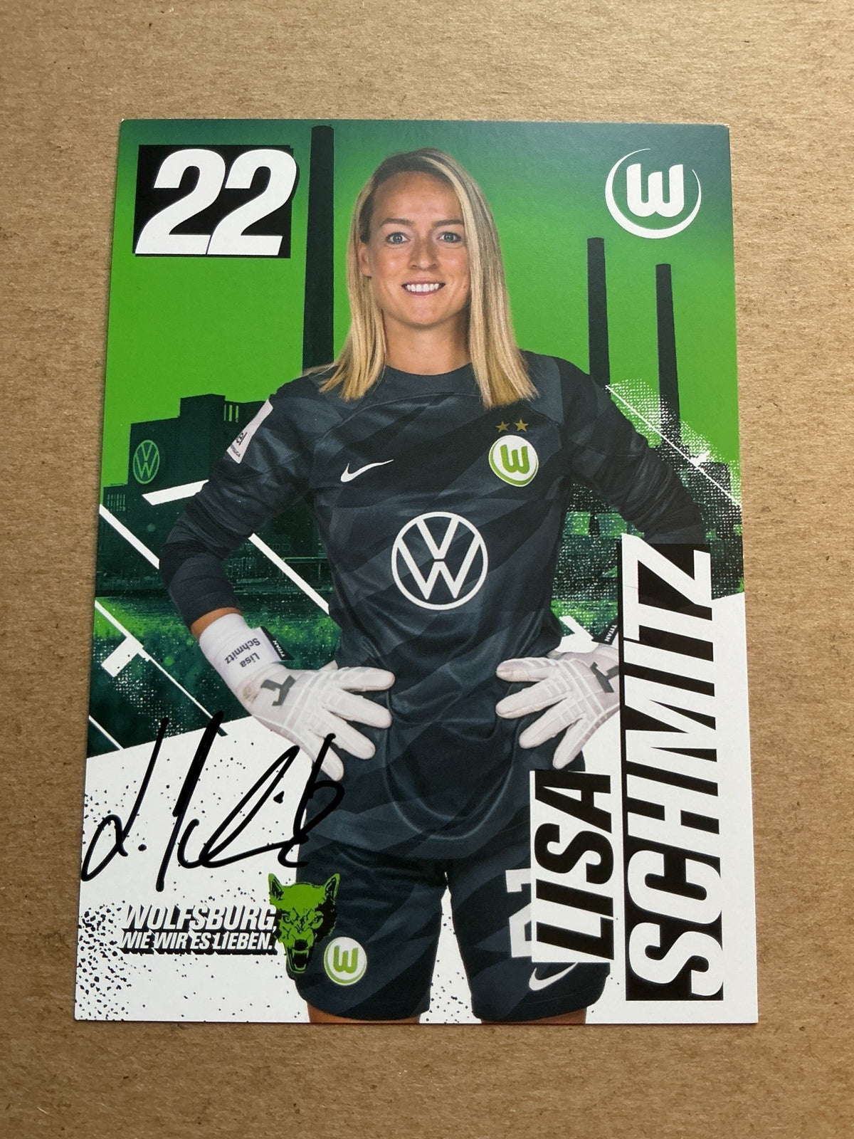 Lisa Schmitz, Germany 🇩🇪 VfL Wolfsburg 2023/24 hand signed - Autographs-World