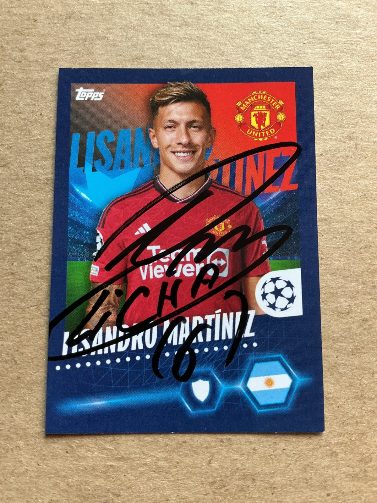 Lisandro Martinez, Argentina 🇦🇷 Manchester United 2023/24 Topps hand signed - Autographs-World