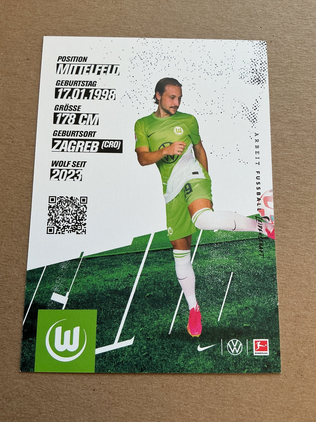 Lovro Majer, Croatia 🇭🇷 VfL Wolfsburg 2023/24 hand signed - Autographs-World