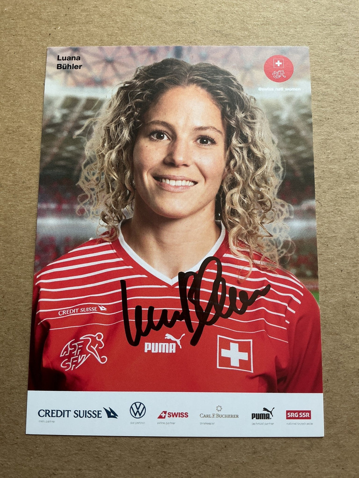 Luana Bühler, Switzerland 🇨🇭 Women’s World Cup 2023 hand signed - Autographs-World