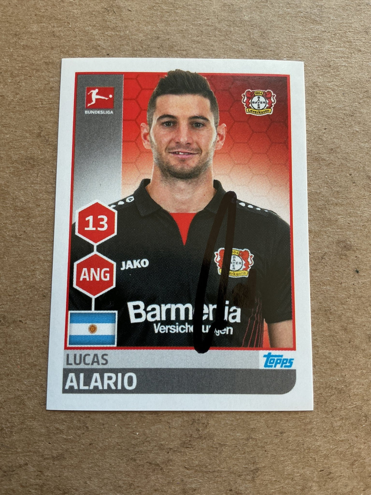 Lucas Alario, Argentina 🇦🇷 Bayer 04 Leverkusen 2017/18 Topps hand signed - Autographs-World