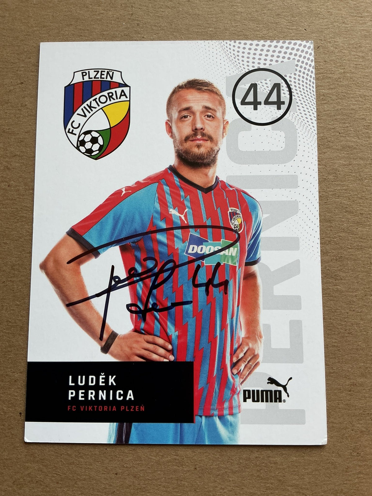 Luděk Pernica, Czech Republic 🇨🇿 FC Viktoria Plzeň 2019/20 hand signed - Autographs-World