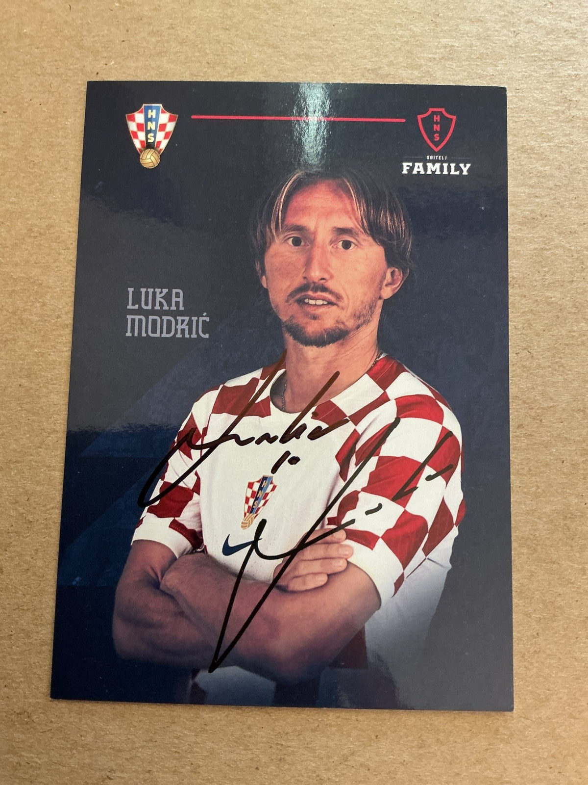 Luka Modric, Croatia 🇭🇷 FIFA World Cup 2022 hand signed - Autographs-World