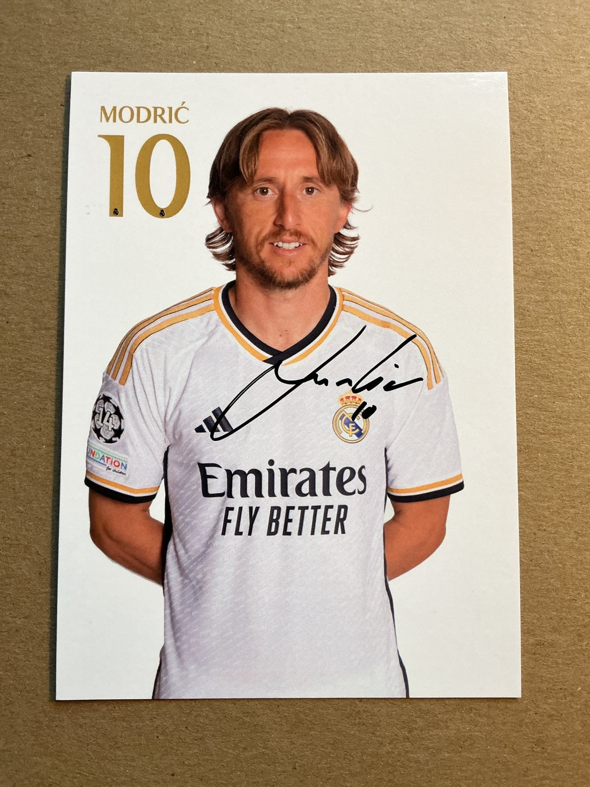 Luka Modrić, Croatia 🇭🇷 Real Madrid 2023/24 hand signed - Autographs-World