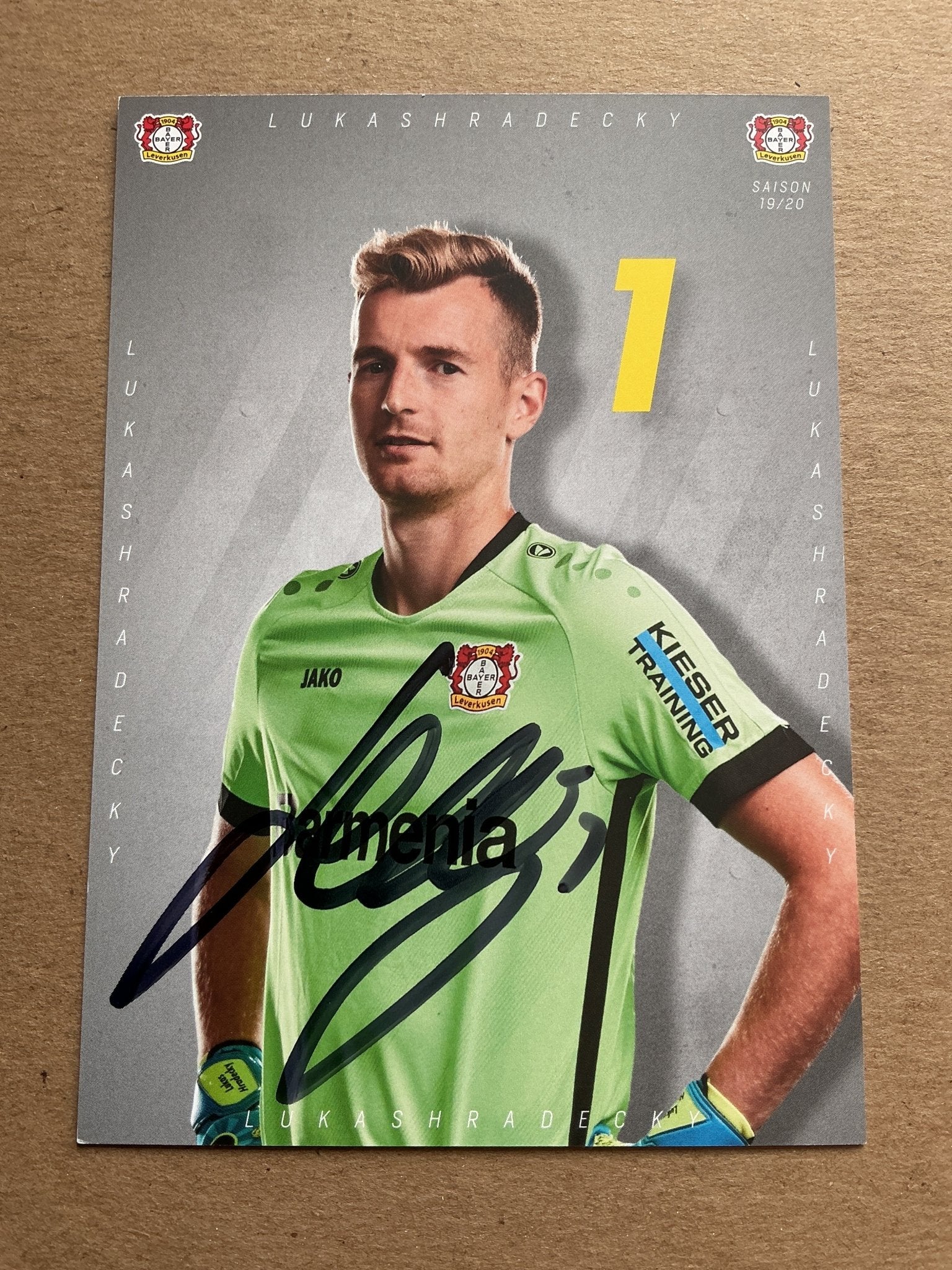 Lukas Hradecky, Finland 🇫🇮 Bayer 04 Leverkusen 2019/20 hand signed - Autographs-World