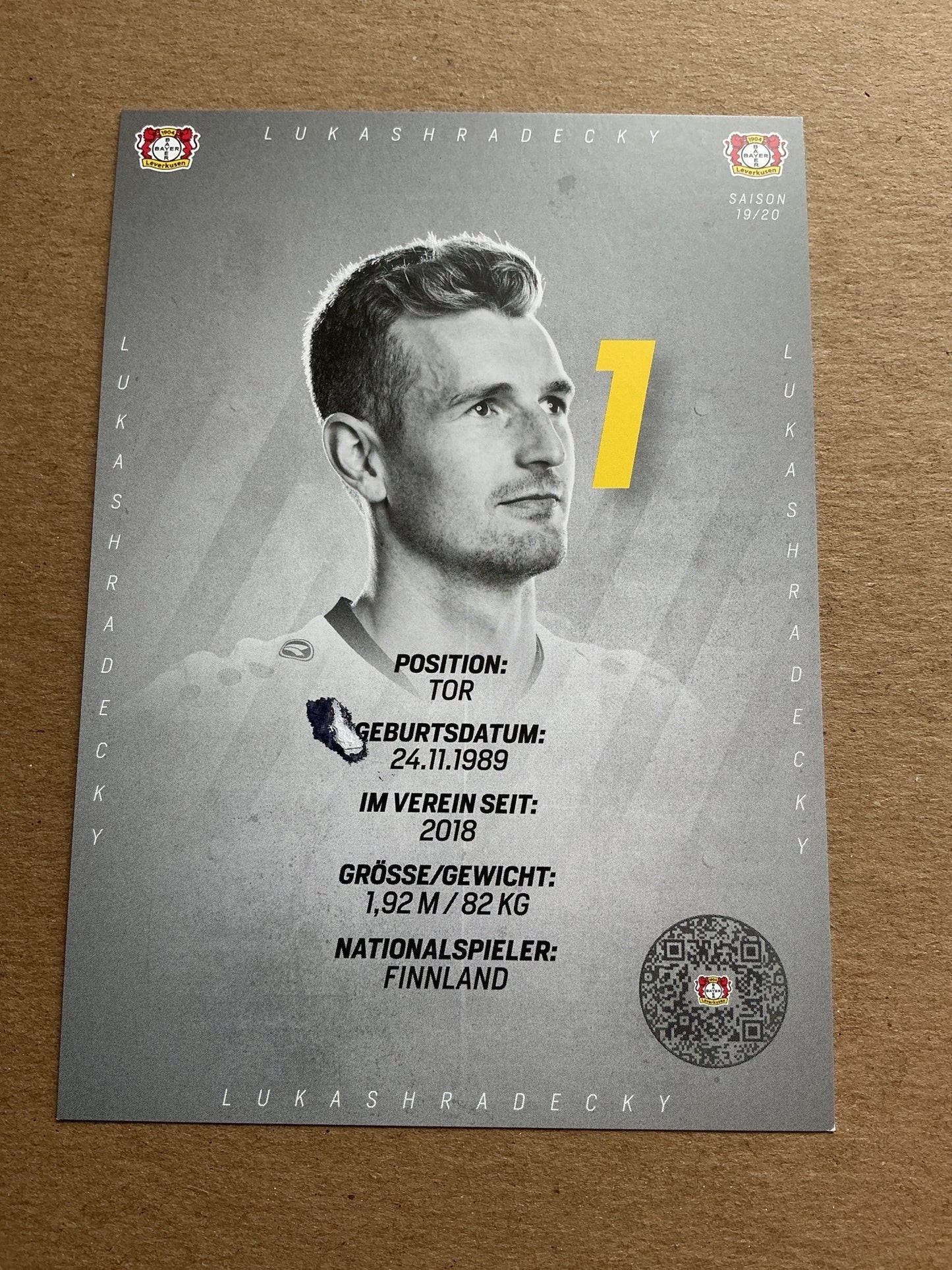 Lukas Hradecky, Finland 🇫🇮 Bayer 04 Leverkusen 2019/20 hand signed - Autographs-World