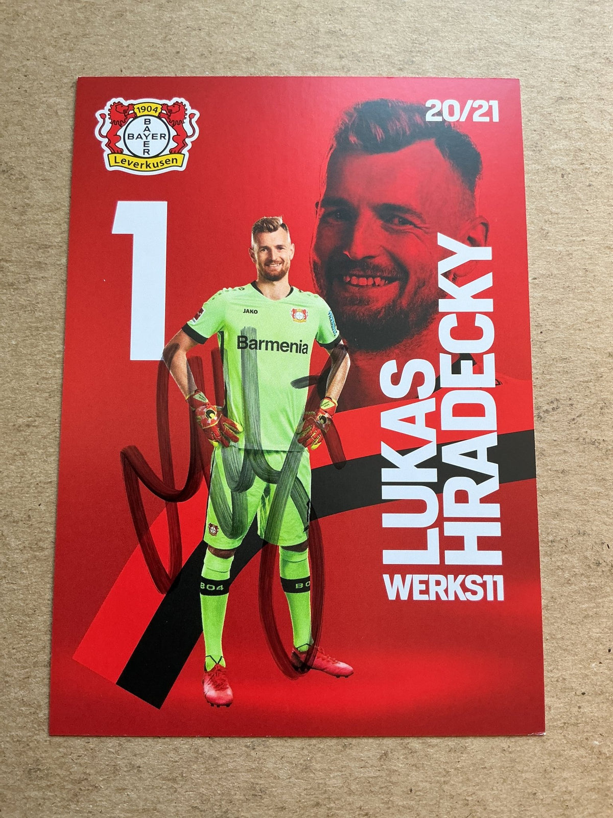 Lukas Hradecky, Finland 🇫🇮 Bayer 04 Leverkusen 2020/21 hand signed - Autographs-World
