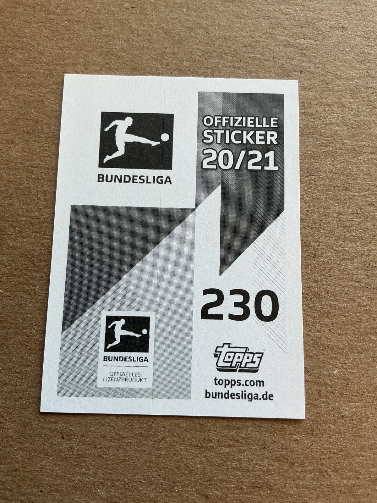Lukas Hradecky, Finland 🇫🇮 Bayer 04 Leverkusen 2020/21 Topps hand signed - Autographs-World