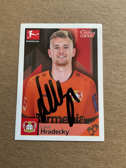 Lukas Hradecky, Finland 🇫🇮 Bayer 04 Leverkusen 2020/21 Topps hand signed - Autographs-World