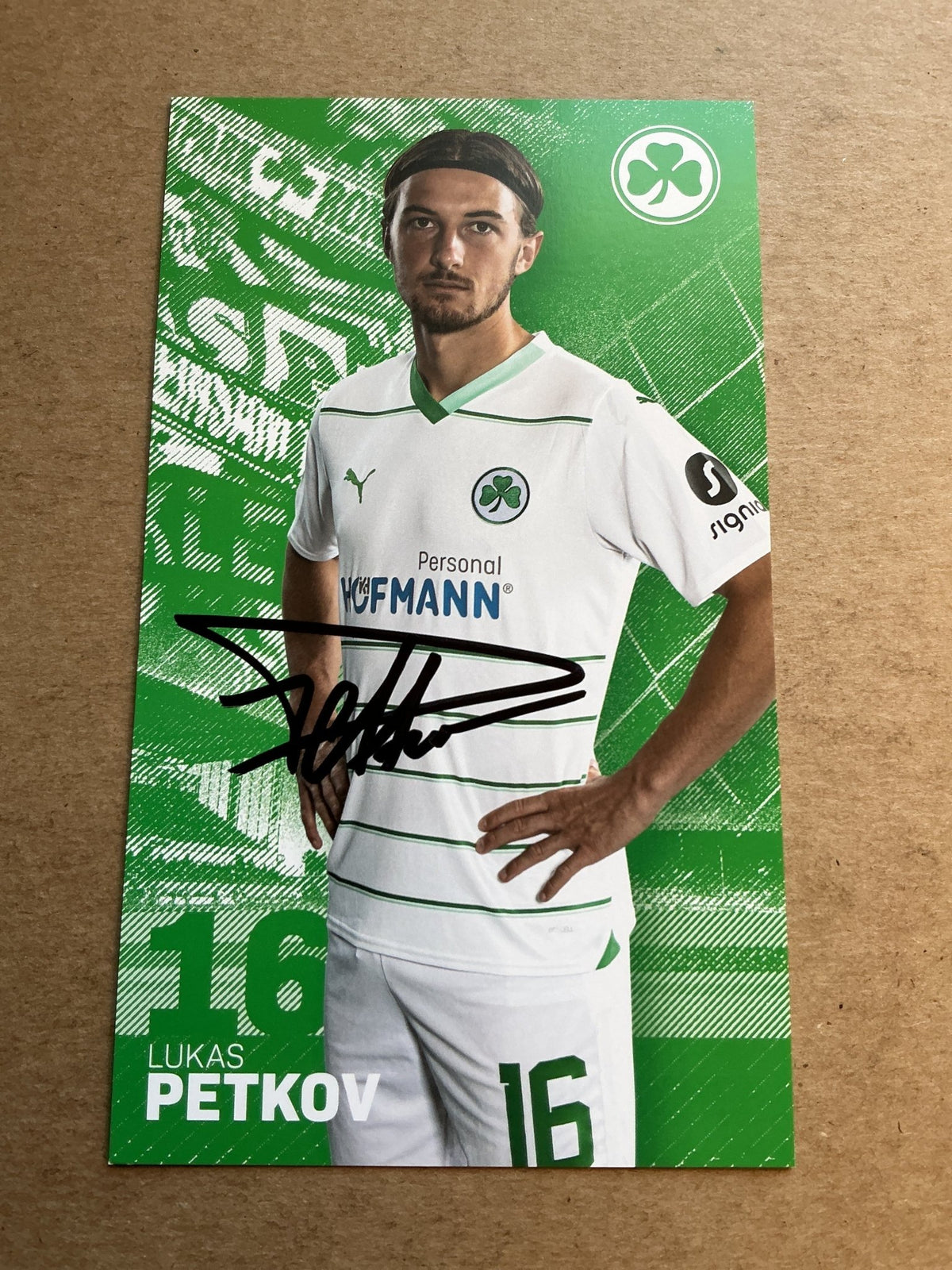 Lukas Petkov, Bulgaria 🇧🇬 SpVgg Greuther Fürth 2023/24 hand signed - Autographs-World