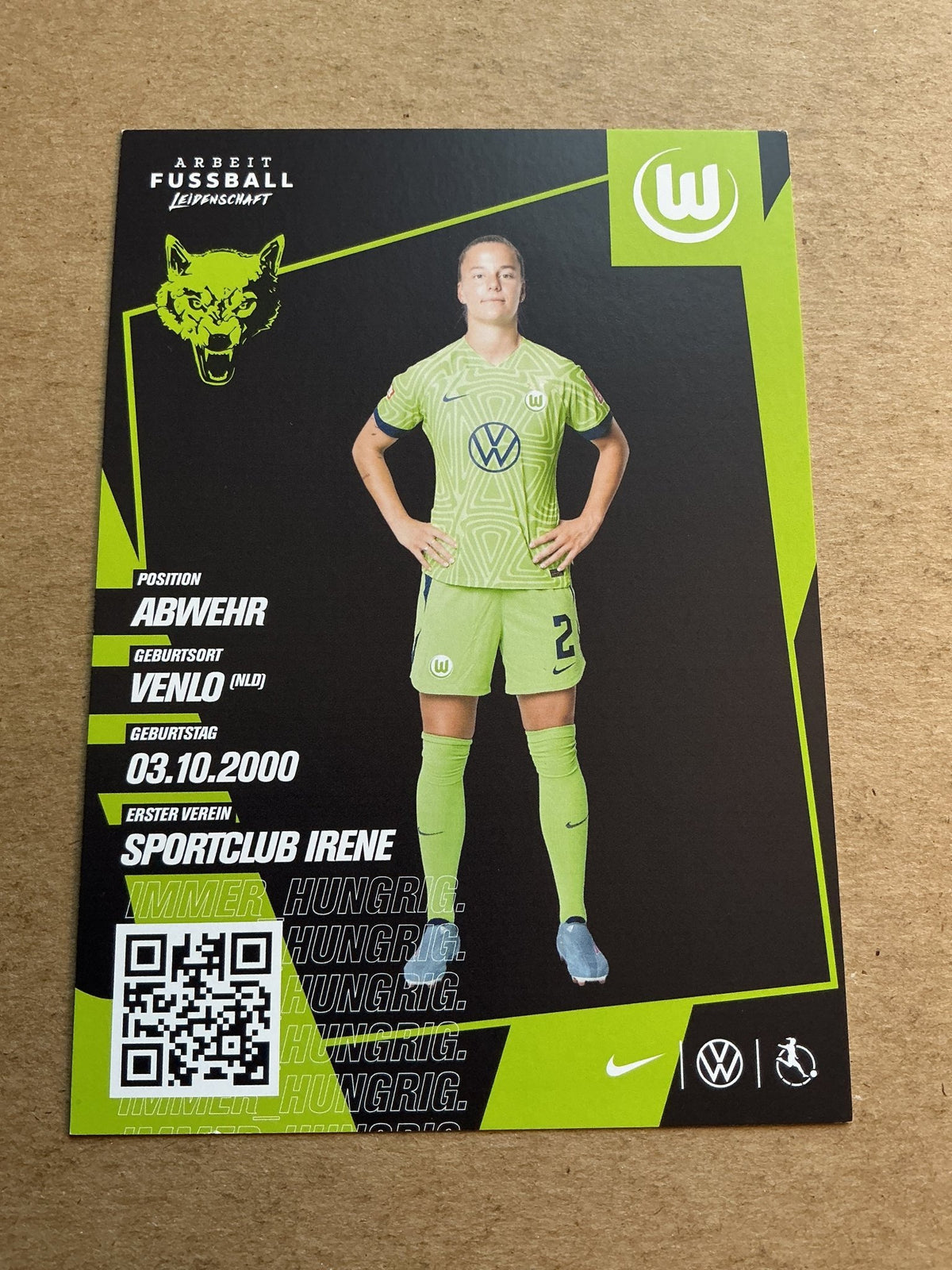 Lynn Wilms, Netherlands 🇳🇱 VfL Wolfsburg 2022/23 hand signed - Autographs-World