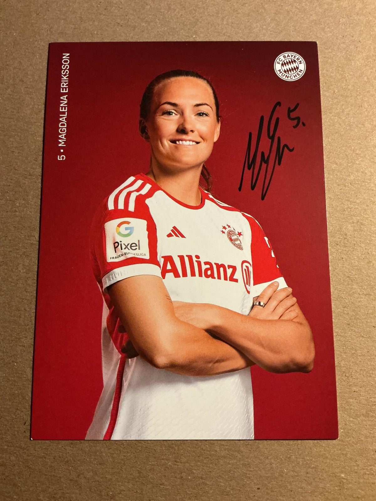 Magdalena Eriksson, Sweden 🇸🇪 FC Bayern München 2023/24 hand signed - Autographs-World