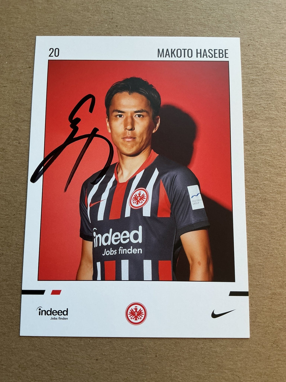 Makoto Hasebe, Japan 🇯🇵 Eintracht Frankfurt 2019/20 hand signed - Autographs-World