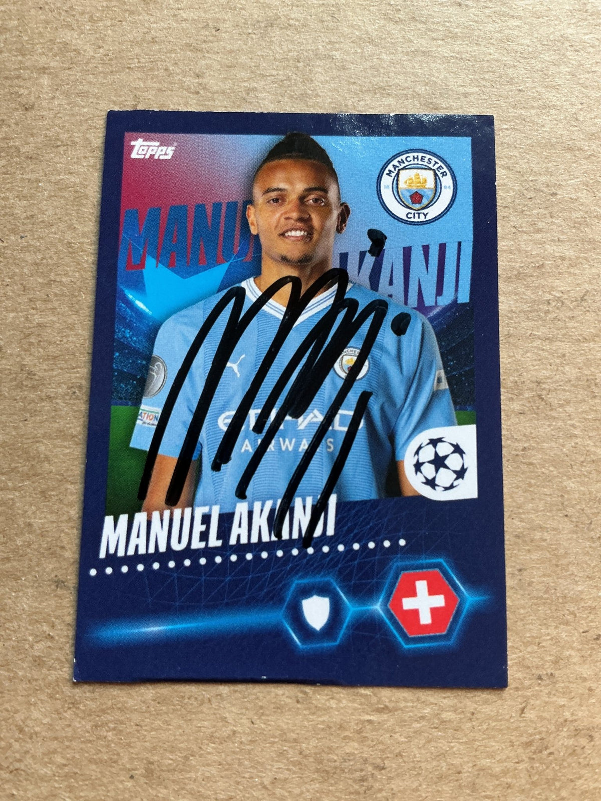 Manuel Akanji, Switzerland 🇨🇭 Manchester City 2023/24 Topps hand signed - Autographs-World