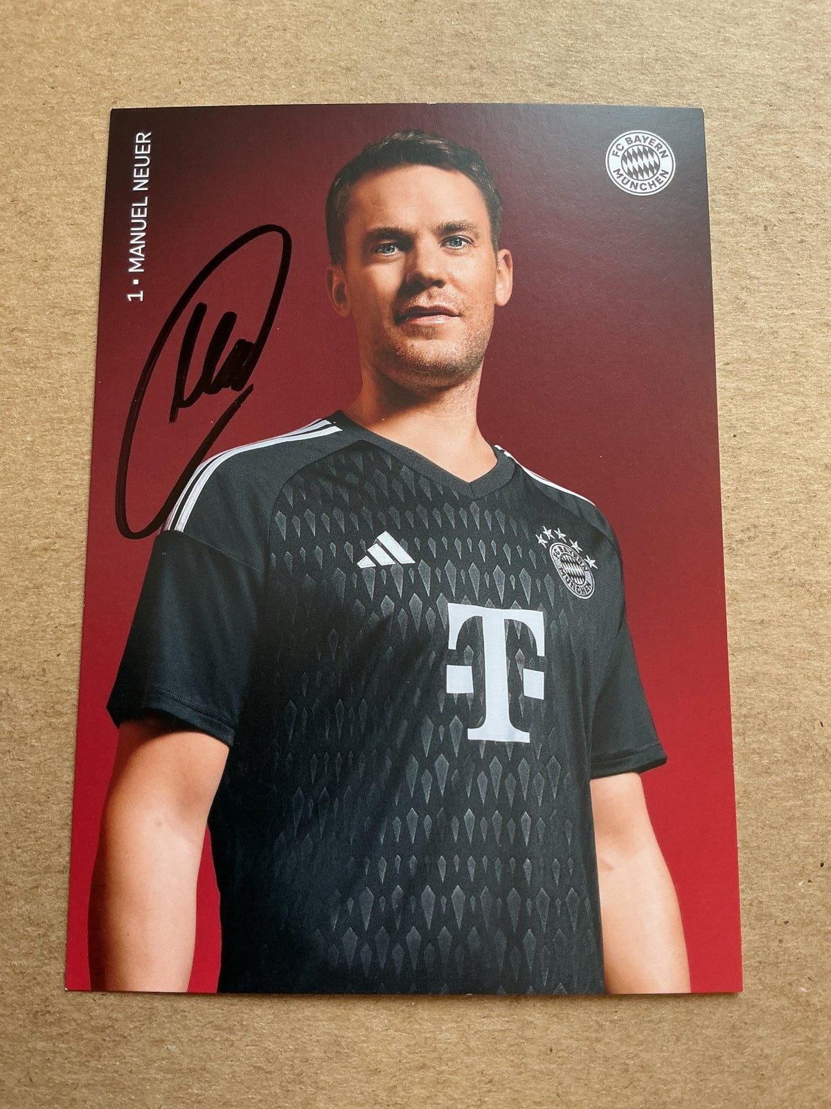 Manuel Neuer, Germany 🇩🇪 FC Bayern München 2023/24 hand signed - Autographs-World