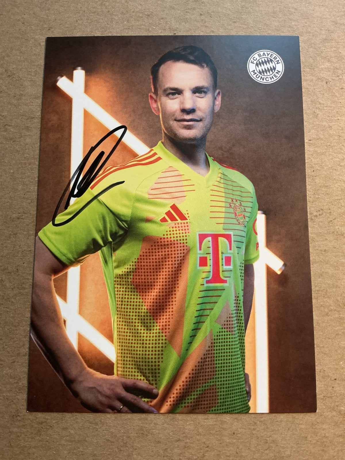 Manuel Neuer, Germany 🇩🇪 FC Bayern München 2024/25 hand signed - Autographs-World