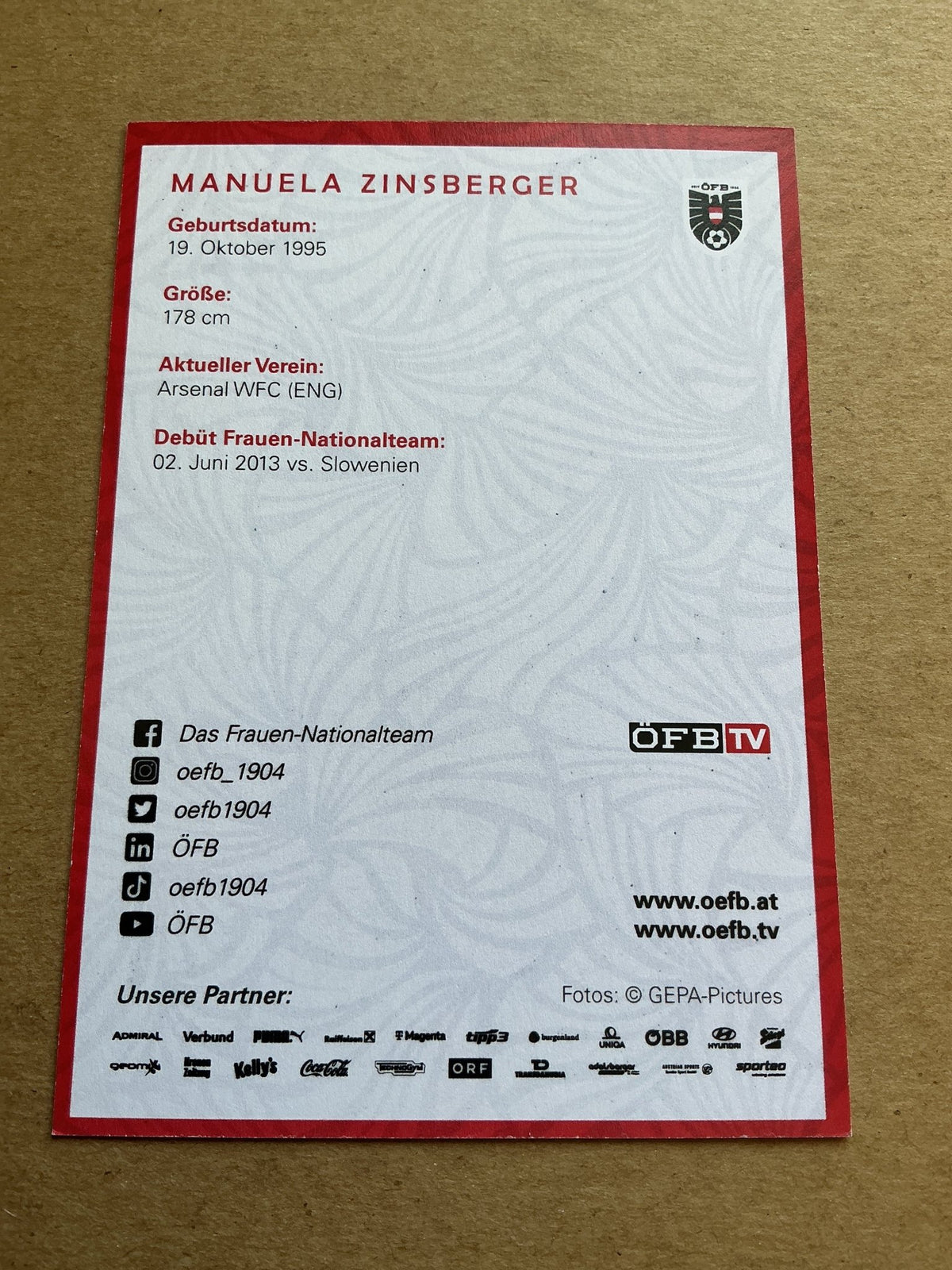 Manuela Zinsberger, Austria 🇦🇹 2024 Arsenal WFC hand signed - Autographs-World