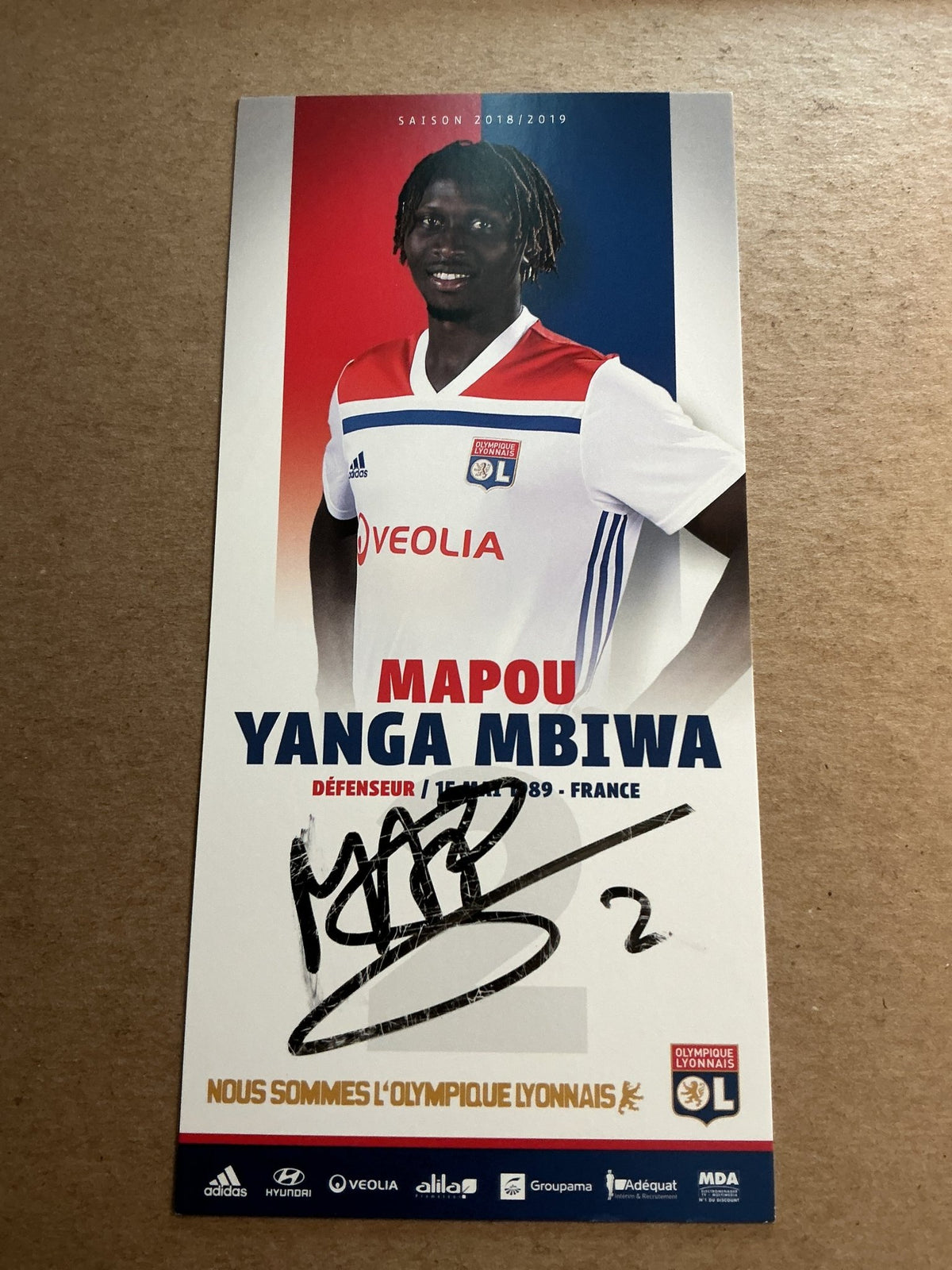 Mapou Yanga-Mbiwa, France 🇫🇷 Olympique Lyon 2018/19 hand signed - Autographs-World