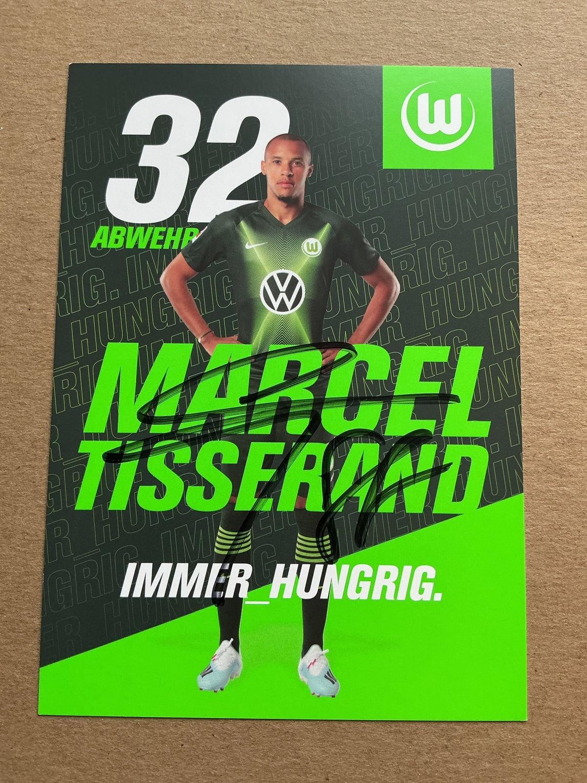 Marcel Tisserand, France 🇫🇷 VfL Wolfsburg 2019/20 hand signed - Autographs-World