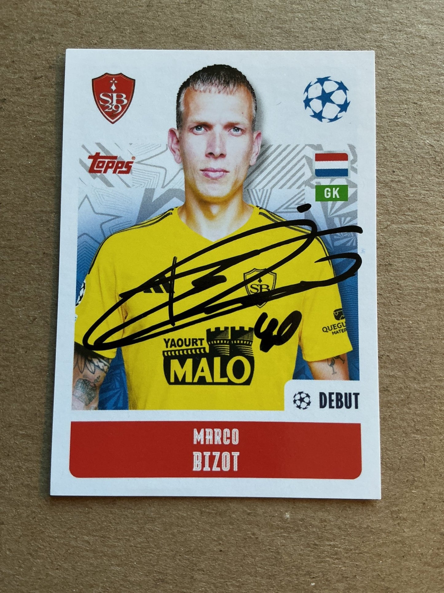 Marco Bizot, Netherlands 🇳🇱 Stade Brestois 29 2024/25 Topps hand signed - Autographs-World