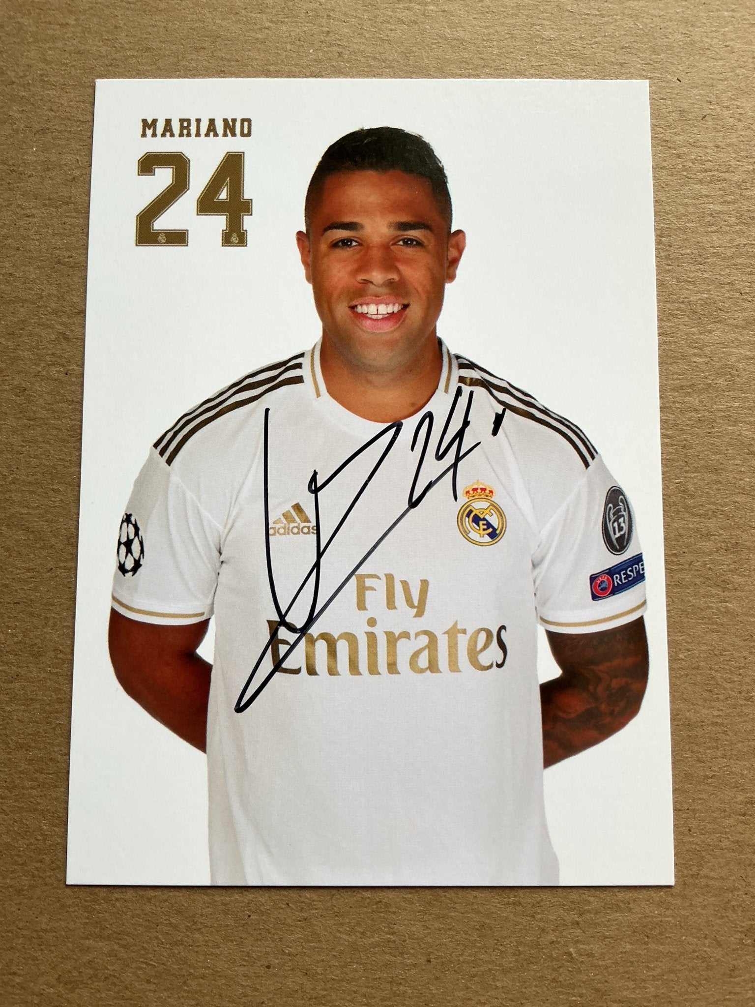 Mariano Díaz, Dominican Republic 🇩🇴 Real Madrid 2019/20 hand signed - Autographs-World