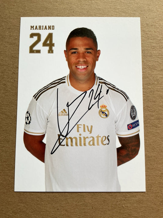 Mariano Díaz, Dominican Republic 🇩🇴 Real Madrid 2019/20 hand signed - Autographs-World
