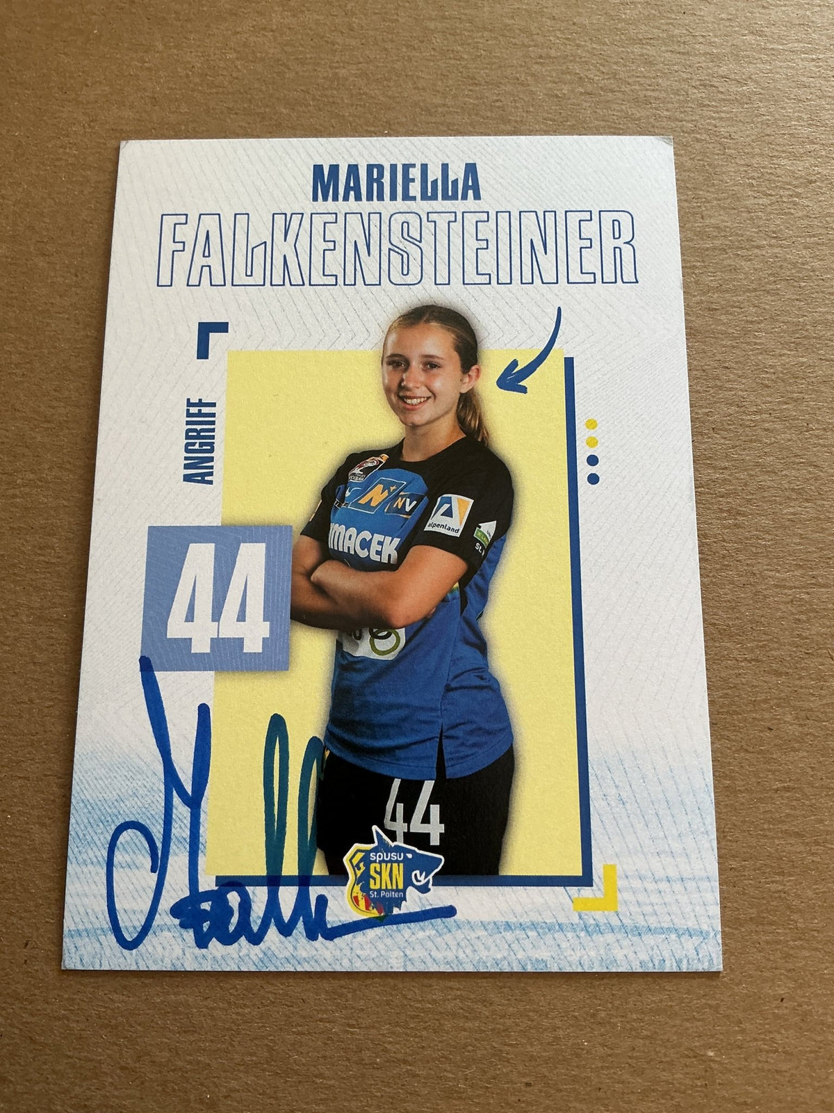 Mariella Falkensteiner, Austria 🇦🇹 SKN St. Pölten 2023/24 hand signed - Autographs-World