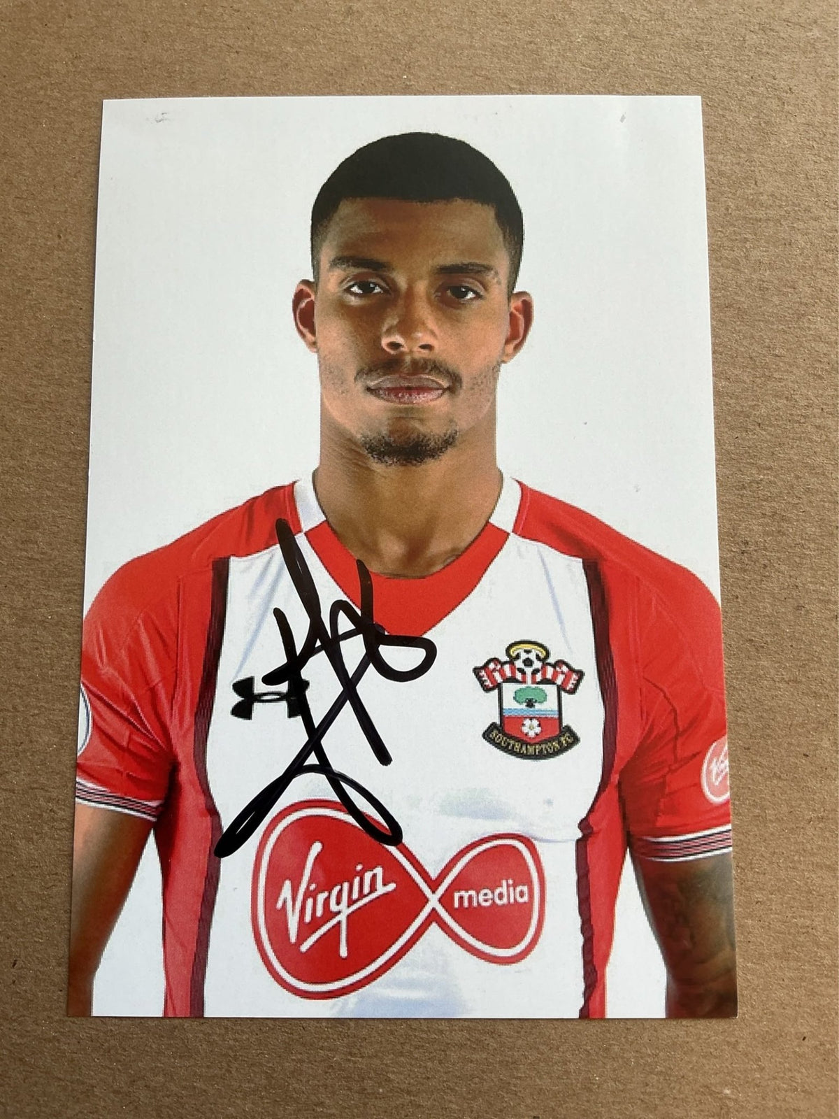 Mario Lemina, Gabon 🇬🇦 Southampton FC 2017/18 hand signed - Autographs-World