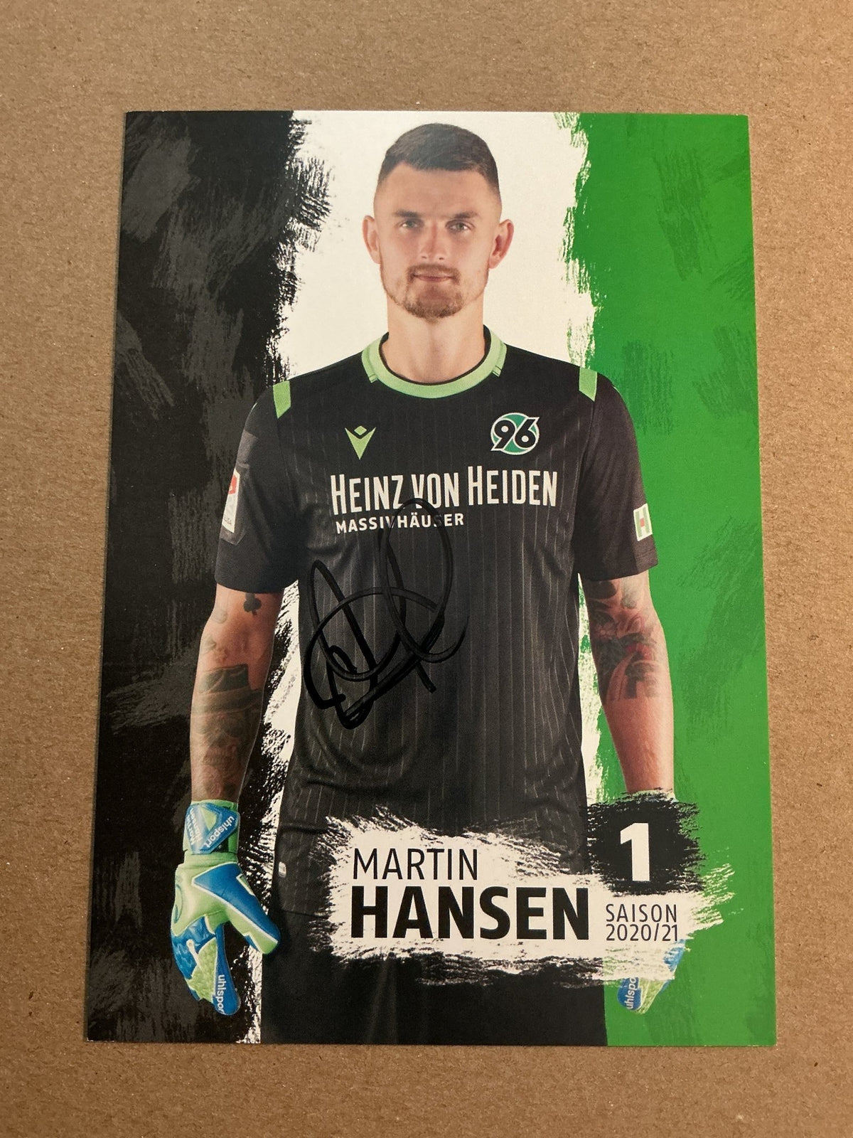 Martin Hansen, Denmark 🇩🇰 Hannover 96 2020/21 hand signed - Autographs-World