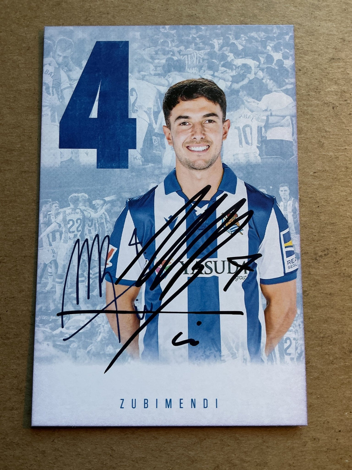 Martín Zubimendi, Spain 🇪🇸 Real Sociedad 2024/25 hand signed - Autographs-World