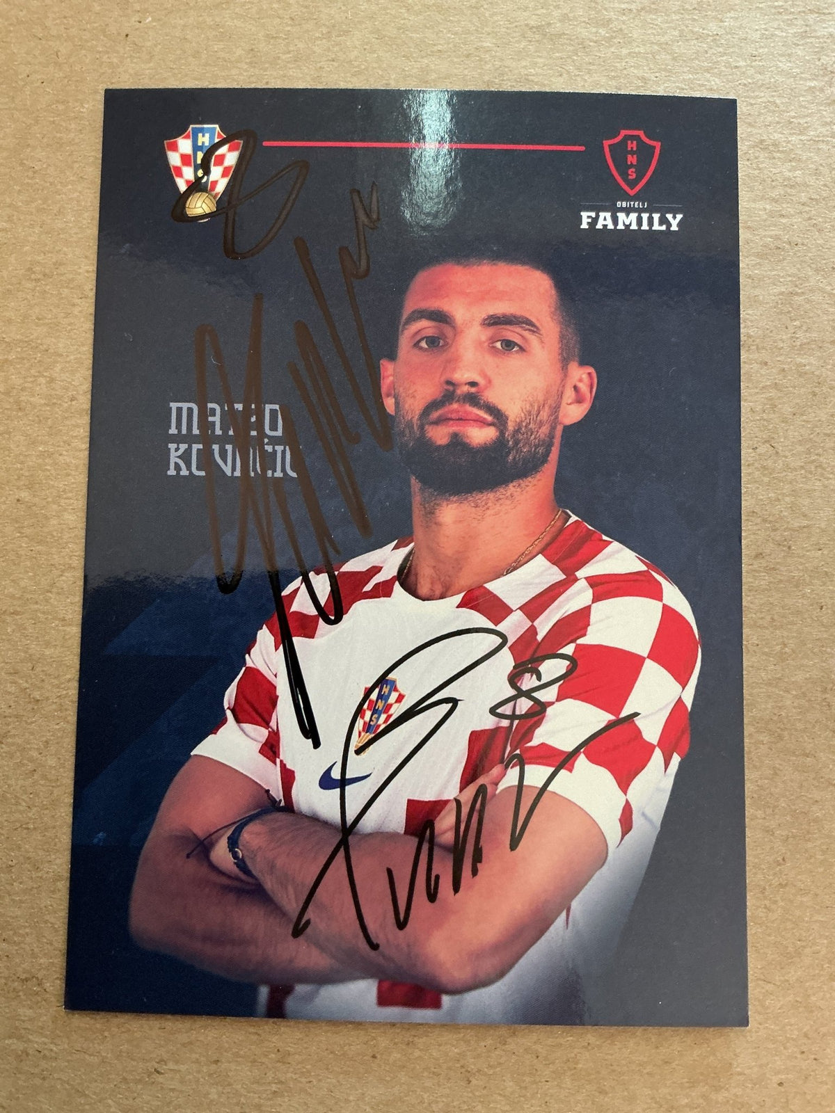 Mateo Kovacic, Croatia 🇭🇷 FIFA World Cup 2022 hand signed - Autographs-World
