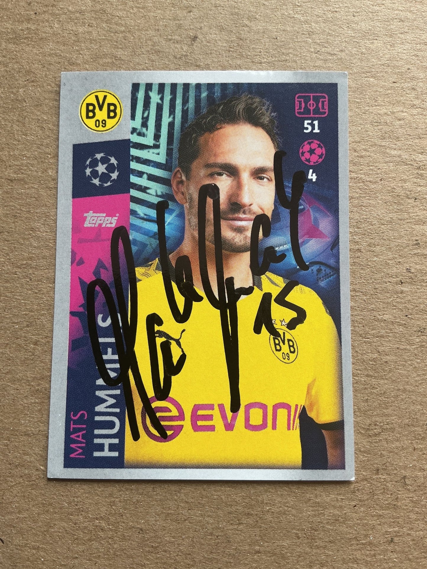 Mats Hummels, Germany 🇩🇪 Borussia Dortmund 2019/20 Topps hand signed - Autographs-World