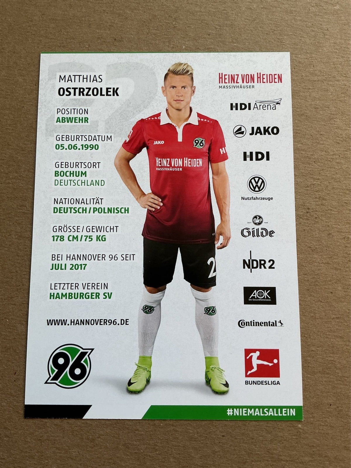 Matthias Ostrzolek, Germany 🇩🇪 Hannover 96 2017/18 hand signed - Autographs-World