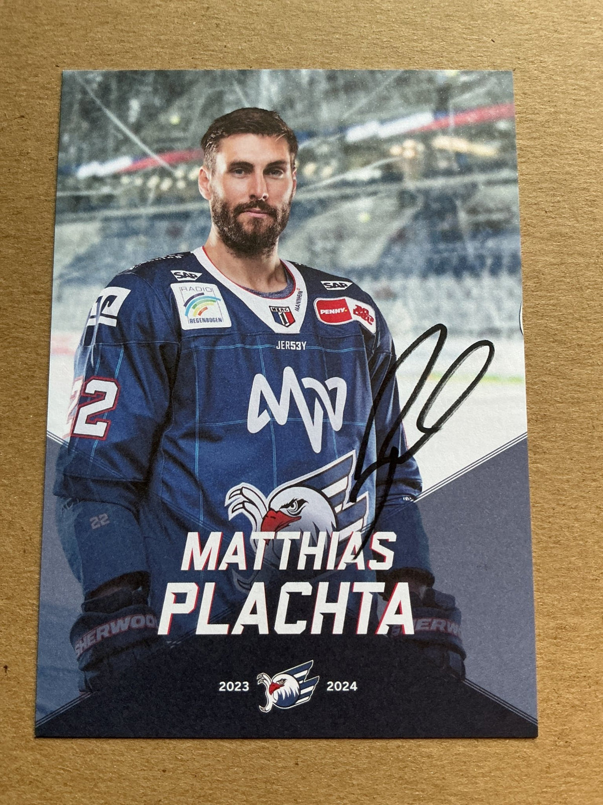 Matthias Plachta, Germany 🇩🇪 Adler Mannheim 2023/24 hand signed - Autographs-World