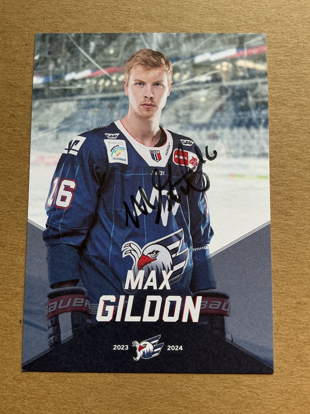 Max Gildon, USA 🇺🇸 Adler Mannheim 2023/24 hand signed - Autographs-World