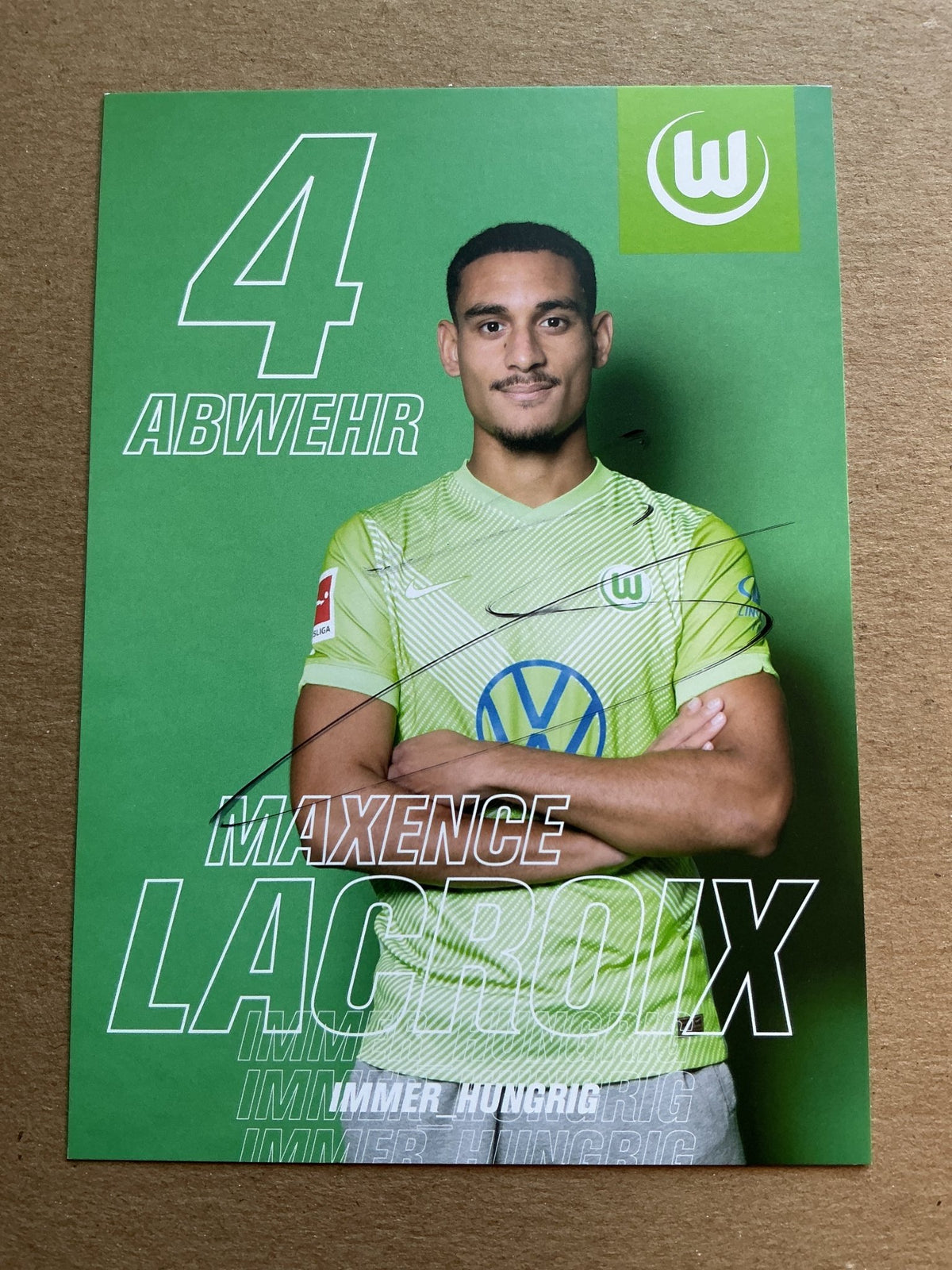 Maxence Lacroix, France 🇫🇷 VfL Wolfsburg 2020/21 hand signed - Autographs-World
