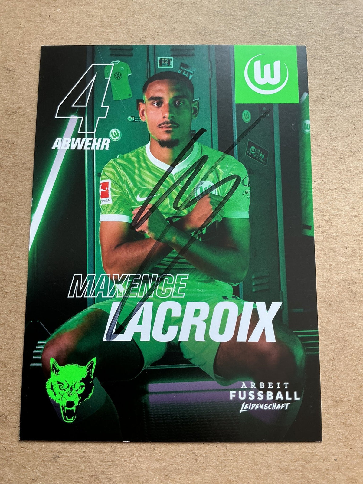 Maxence Lacroix, France 🇫🇷 VfL Wolfsburg 2021/22 hand signed - Autographs-World
