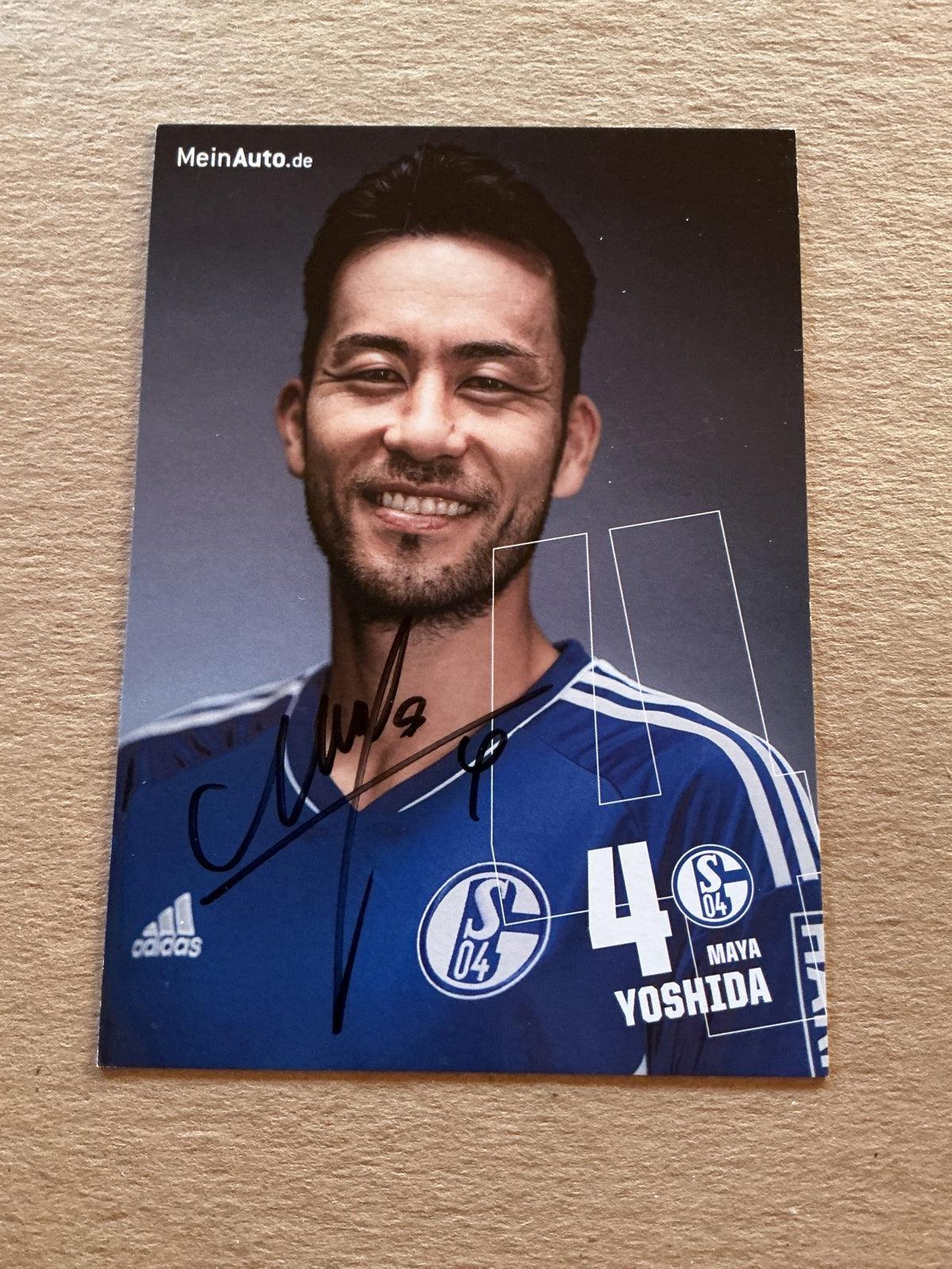 Maya Yoshida, Japan 🇯🇵 FC Schalke 04 2022/23 hand signed - Autographs-World