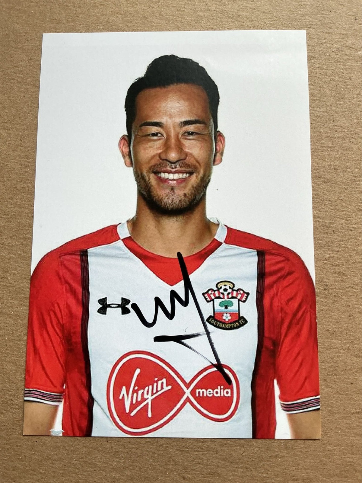Maya Yoshida, Japan 🇯🇵 Southampton FC 2017/18 hand signed - Autographs-World