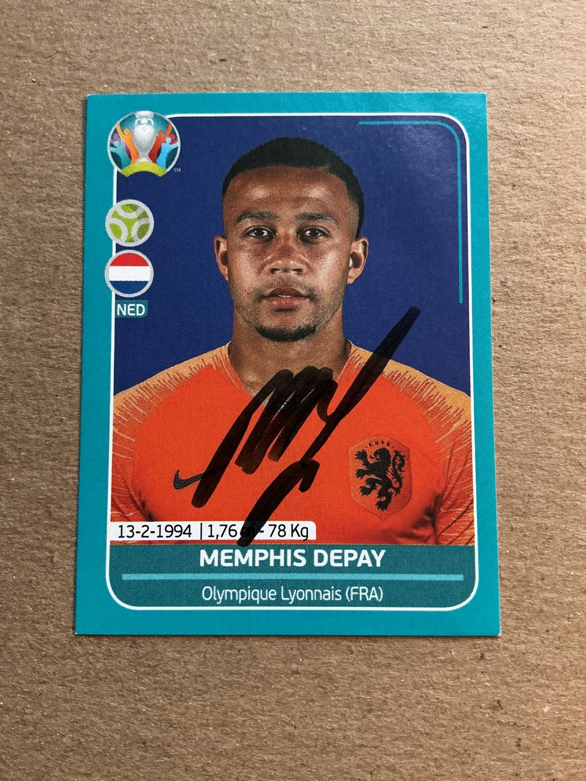 Memphis Depay, Netherlands 🇳🇱 UEFA Euro 2020 Panini hand signed - Autographs-World